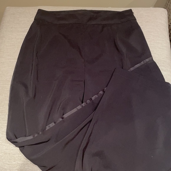 CLASSY PANTS - Picture 3 of 3